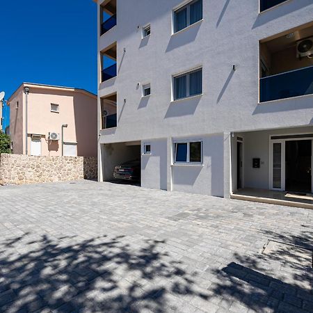 Sunways Apartments Dobra Voda Buitenkant foto
