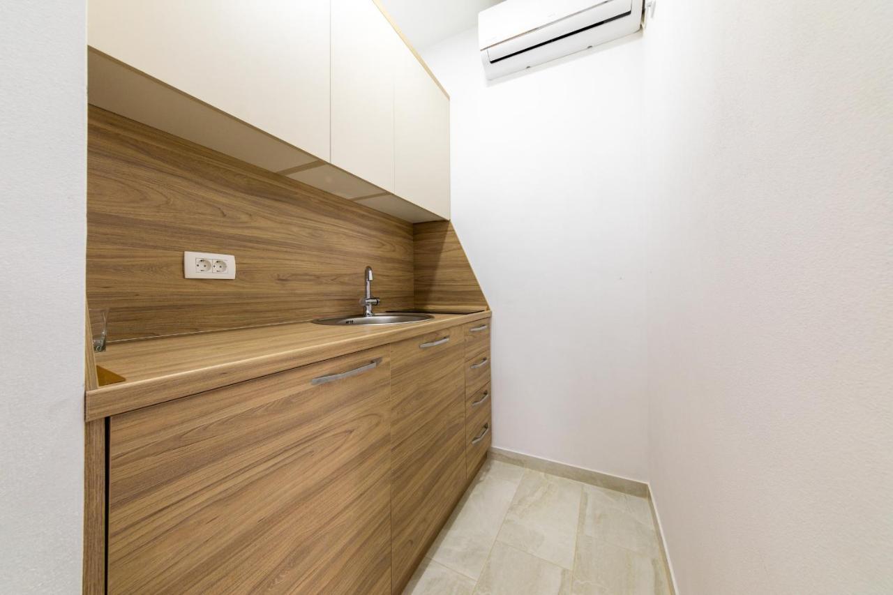 Sunways Apartments Dobra Voda Buitenkant foto
