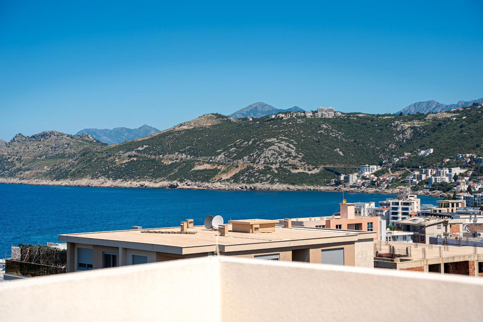 Sunways Apartments Dobra Voda Buitenkant foto