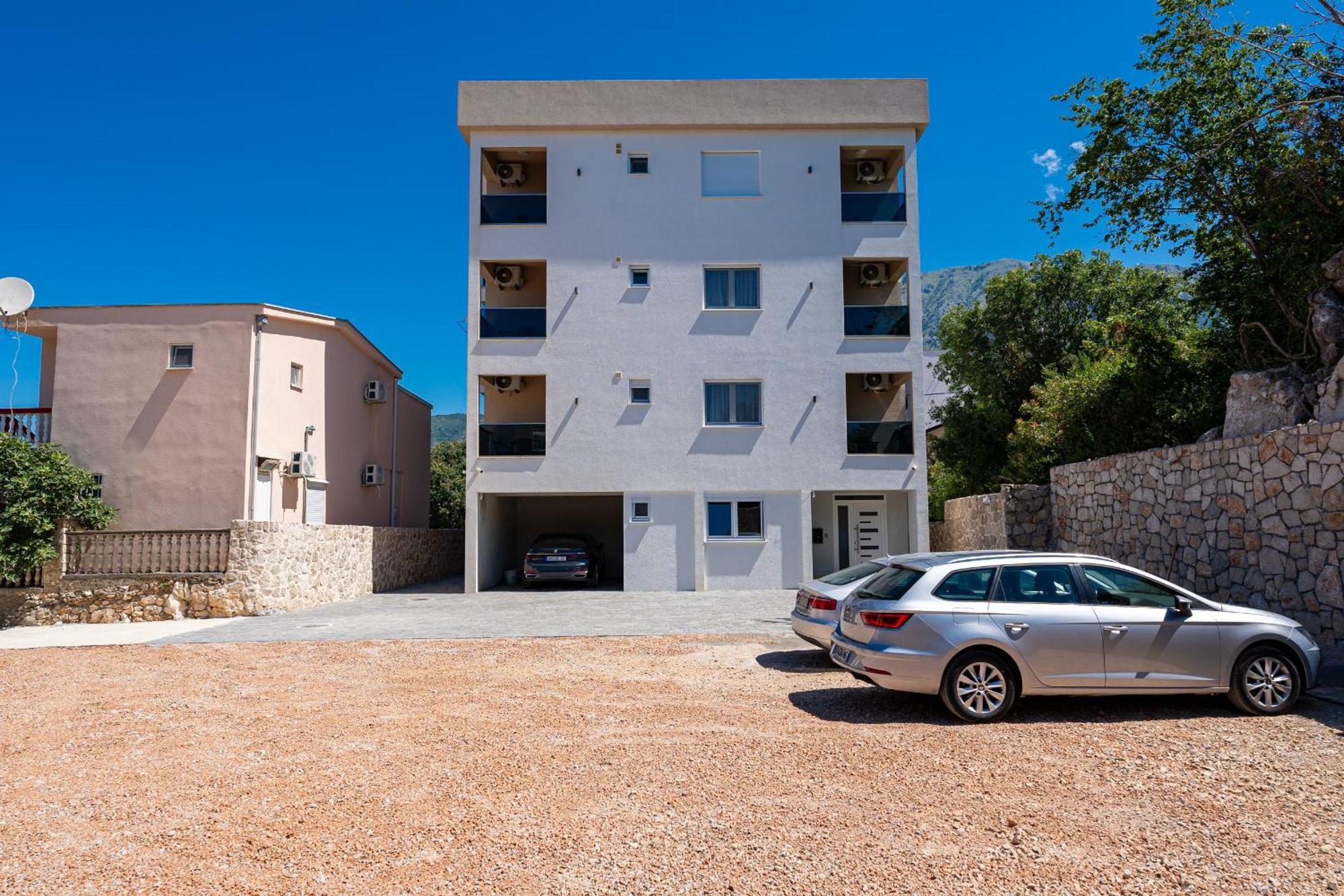 Sunways Apartments Dobra Voda Buitenkant foto